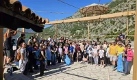 (FOTO) Masovna akcija či&scaron;ćenja obale Risanskog akvatorijuma okupila vi&scaron;e od 120 volontera