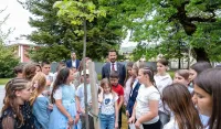 (FOTO) Milatović ugostio korisnike Dječjeg doma &bdquo;Mladost&ldquo; i osnovce iz Herceg Novog