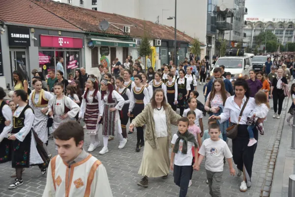(FOTO/VIDEO) Markovdanska litija u Podgorici okupila veliki broj vjernika