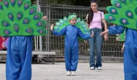 (FOTO) Budva ispunjena &scaron;arenim maskama i osmjesima: Mala karnevalska povorka okupila djecu iz različitih krajeva Crne Gore