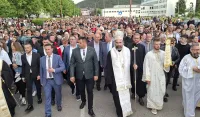 (FOTO) Nik&scaron;ić u znaku Svetog Vasilija: Vi&scaron;e od 20.000 vjernika u Svetovasilijevskoj litiji