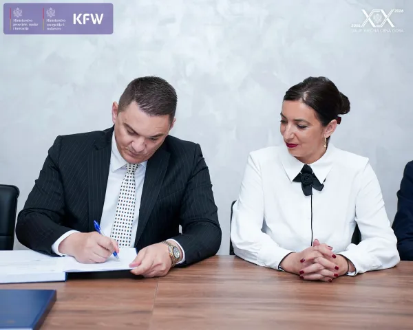 MEIR: Budućnost zemlje počinje u &scaron;kolskim klupama, investicije vrijedne oko pet miliona