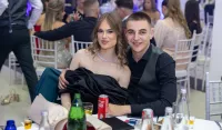 (FOTO) Maturski bal đaka SS&Scaron; "Ivan Uskoković"