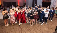 (FOTO) Učenici O&Scaron; &ldquo;&Scaron;tampar Makarije&rdquo; na polumaturskoj večeri