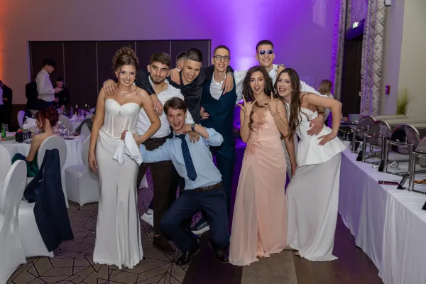 (FOTO) Maturski bal učenika Građevinsko-geodetske &scaron;kole &bdquo;Marko Radović&rdquo;