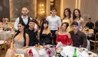 (FOTO) Učenici Medicinske &scaron;kole proslavili kraj &scaron;kolovanja