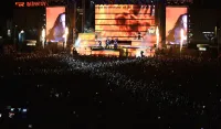 (VIDEO) Spektakularan koncert Rikija Martina na Trgu nezavisnosti: Latino ritam "zapalio" Podgoricu