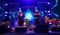 AkademiA i Parni Valjak priredili sjajnu atmosferu u Baru na drugoj večeri jubileja