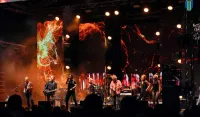 AkademiA i Parni Valjak priredili sjajnu atmosferu u Baru na drugoj večeri jubileja