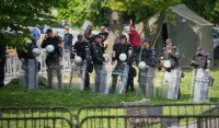 (VIDEO/FOTO) Protest studenata u Beogradu: Direktor policije saop&scaron;tio da je na skupu 34.000 ljudi, Arhiv javnih skupova tvrdi da ih je vi&scaron;e od 100.000
