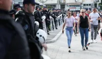 (VIDEO/FOTO) Protest studenata u Beogradu: Direktor policije saop&scaron;tio da je na skupu 34.000 ljudi, Arhiv javnih skupova tvrdi da ih je vi&scaron;e od 100.000