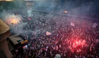 (VIDEO/FOTO) Protest studenata u Beogradu: Direktor policije saop&scaron;tio da je na skupu 34.000 ljudi, Arhiv javnih skupova tvrdi da ih je vi&scaron;e od 100.000