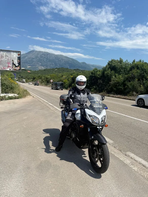 (FOTO) UP: Pojačane kontrole na svim putevima zbog očekivane visoke frekvencije saobraćaja