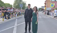 (FOTO) Maturski defile učenika Srednje mje&scaron;ovite &scaron;kole "25. maj"