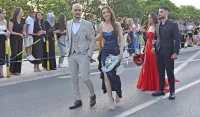 (FOTO) Maturski defile učenika Srednje mje&scaron;ovite &scaron;kole "25. maj"