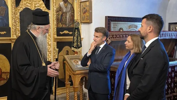 Makron i Milatović sa Joanikijem u Cetinjskom manastiru
