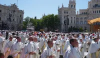 Papa pred vi&scaron;e od milion vjernika u Madridu: Bog je uz siroma&scaron;ne i napu&scaron;tene u dru&scaron;tvu