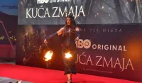 Vatra, more i zmajevi: MTEL i HBO Max premijerno prikazali &bdquo;Kuću Zmaja&ldquo; pod zvijezdama na Lu&scaron;tici