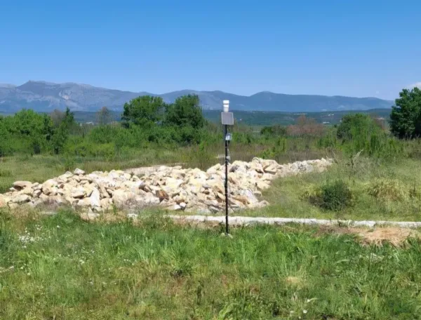 (FOTO) Instalirano pet stanica za monitoring zemlji&scaron;ta u okviru ECOBASE projekta