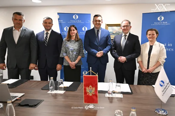 Vlada i EBRD potpisali ugovor o kreditu od 30 miliona eura za modernizaciju saobraćaja