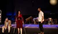 39. festival Barski ljetopis URNEBESNA TRAGEDIJA tekst Du&scaron;an Kovačević režija i adaptacija Jago&scaron; Marković koprodukcija Narodno pozori&scaron;tE u Beogradu Narodno pozori&scaron;tE Republike Srpske BanjA LukA