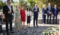 DPS odao po&scaron;tu žrtvama genocida u Srebrenici, položen vijenac u Podgorici