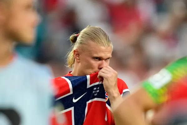 (FOTO/VIDEO) Erling Haland od svoje frizure napravio unosan biznis