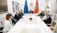 (FOTO) Mandić uručio Trinaestojulske nagrade