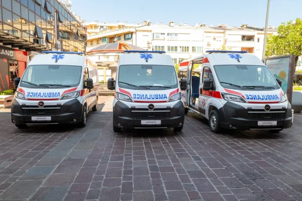 Hitna pomoć dobila tri nova sanitetska vozila za jedinice u Podgorici, Kotoru i Ulcinju