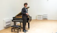 Od Londona do Bara: Pijanista Simo &Scaron;i&scaron;ević donio kući muziku, a publika mu uzvratila ovacijama