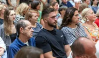 Od Londona do Bara: Pijanista Simo &Scaron;i&scaron;ević donio kući muziku, a publika mu uzvratila ovacijama
