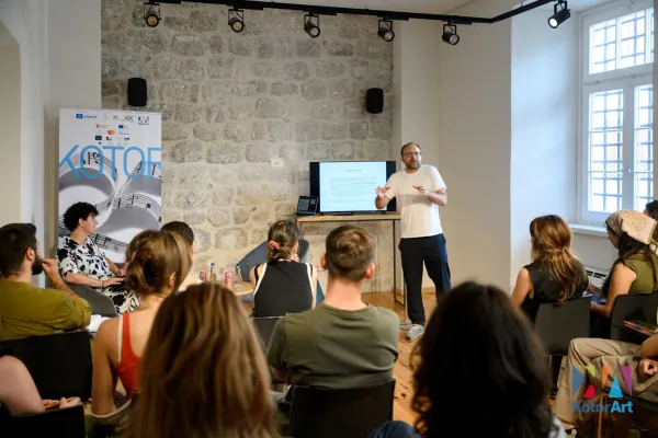 Trideset mladih producenata stiče iskustvo kroz KotorArt Akademiju
