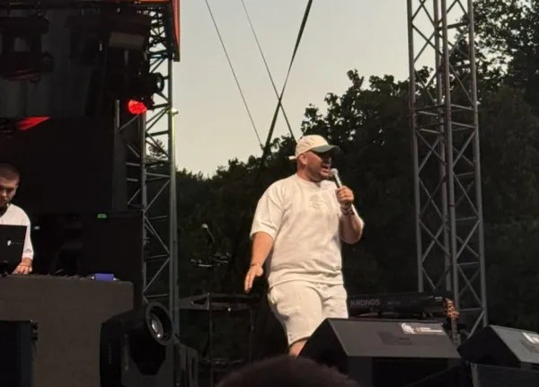 (VIDEO) Počeo Montenegro Beer Fest na Cetinju: Prvo veče u znaku vrhunske muzike i sjajne atmosfere