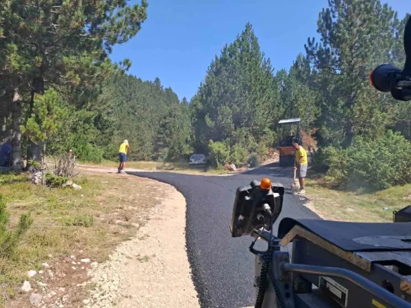 (VIDEO/FOTO) Asfalt stigao na Kamenik
