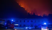 (FOTO) Ogromna &scaron;teta od požara kod Omi&scaron;a: Izgorjelo 28 kuća, 45 plovila, 106 vozila