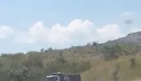 Na putu Podgorica - Cetinje, kamioni "pretrčavaju" na punu liniju