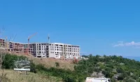 Na putu Podgorica - Cetinje, kamioni "pretrčavaju" na punu liniju
