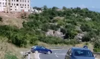 Na putu Podgorica - Cetinje, kamioni "pretrčavaju" na punu liniju