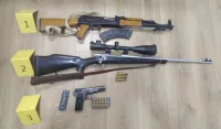 Policija pretresla 12 lokacija u &scaron;est gradova: Oduzeti 11 komada oružja i 430 metaka