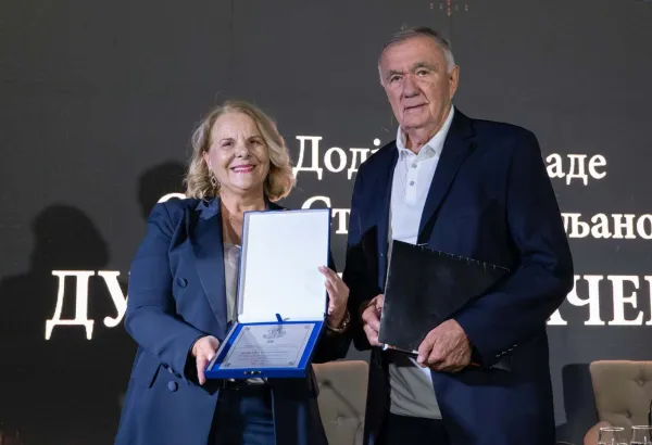 Zavr&scaron;en festival &bdquo;Ćirilicom&ldquo;: Du&scaron;an Kovačević primio nagradu &bdquo;Sveti Stefan &Scaron;tiljanović&ldquo;