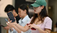 (FOTO) Haos u Kini zbog novoh iPhone telefona: Vi&scaron;e od sedam miliona prednarudžbi