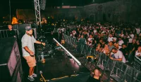 Na prepunom trgu u Budvi nastupili Eric Prydz, Mathame i Burkakke