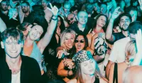 Na prepunom trgu u Budvi nastupili Eric Prydz, Mathame i Burkakke