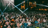 Na prepunom trgu u Budvi nastupili Eric Prydz, Mathame i Burkakke
