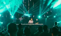 Na prepunom trgu u Budvi nastupili Eric Prydz, Mathame i Burkakke