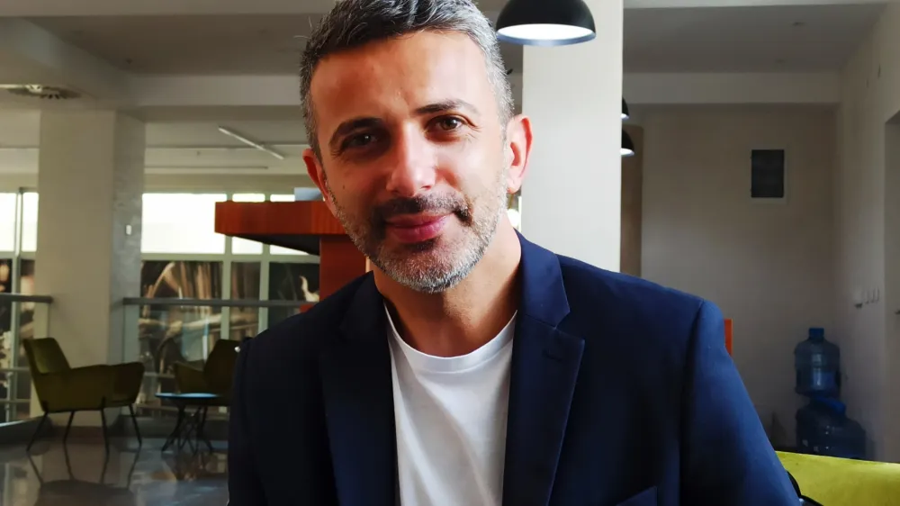 Кореограф Александар Саша Илић: "Tre sorelle" лијепа женска прича која може да се деси и мушкарцима