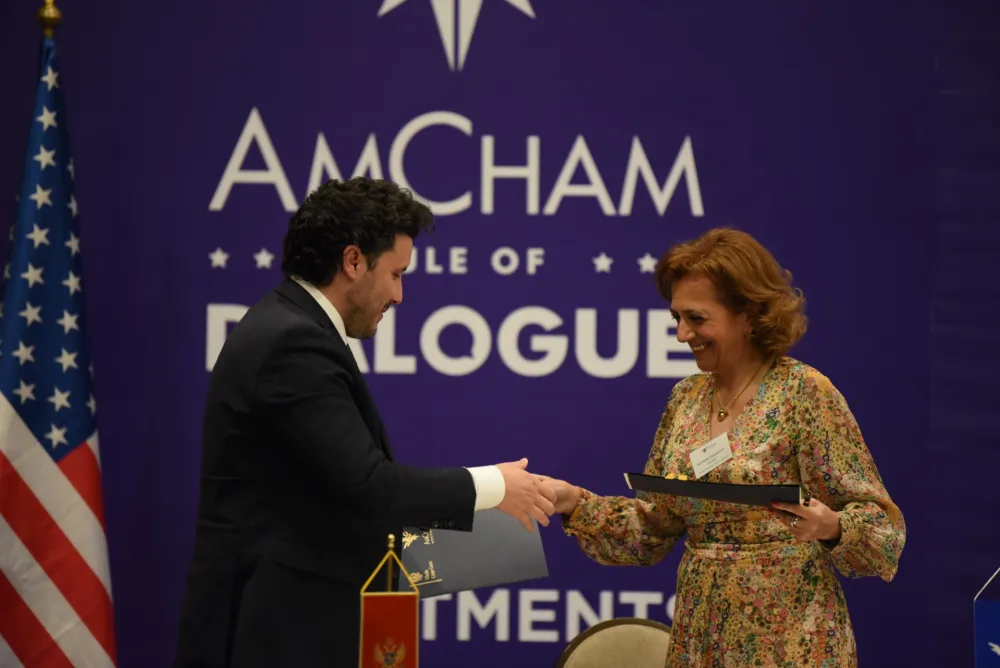 Otvoreno sa premijerom, americka privredna komora, potpisivanje sporazuma sa americkom privrednom komorom, Dritan Abazovic