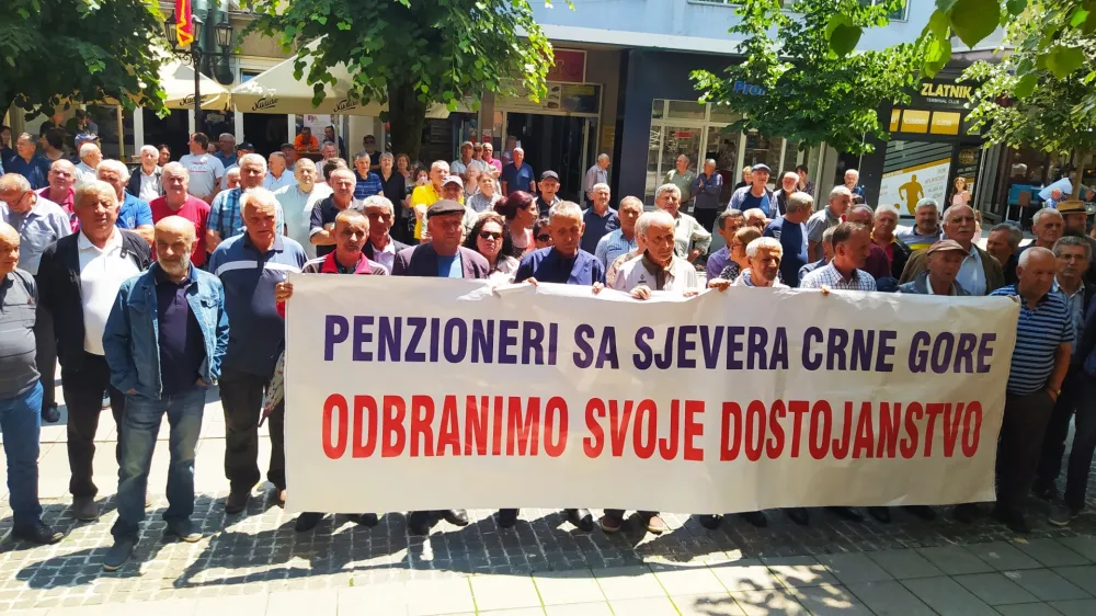 Протест пензионера у Бијелом Пољу