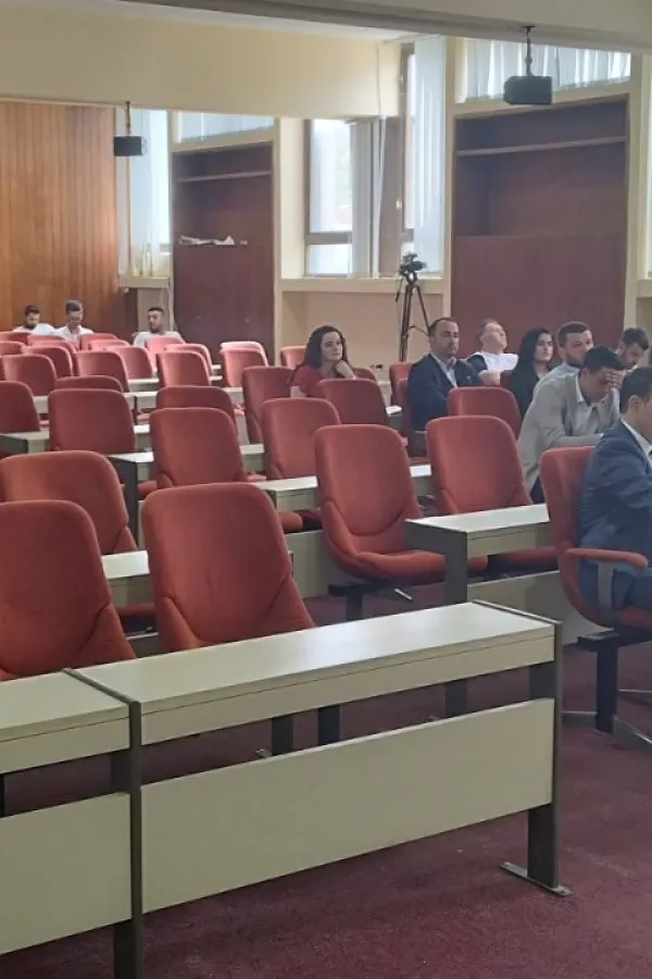 Одборници СО Улцињ на сједници