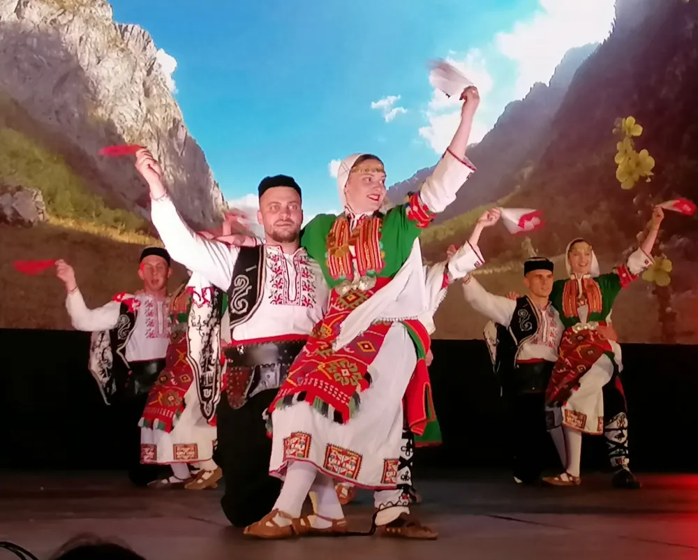 Друго вече фестивала фолклора у Котору: Игра и пјесма су културно добро
